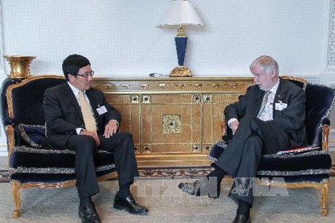 ឧបនាយករដ្ឋមន្ត្រីវៀតណាមមានជំនួបសន្ទនាជាច្រើនជាមួយមិត្តភក្តិអន្តរជាតិ